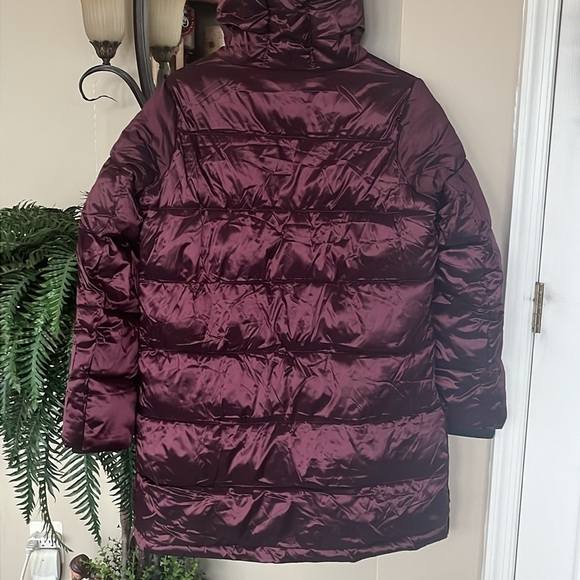 Brand New Sam Edelman Hooded Funnel Zippered Puffer Coat Jacket Burgundy Sheen - Picture 9 of 13
